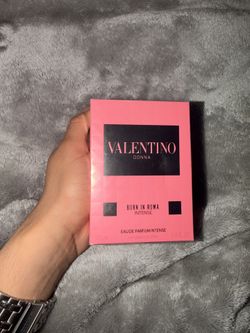 Valentino Donna born In Roma