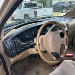 1999 Dodge Caravan 