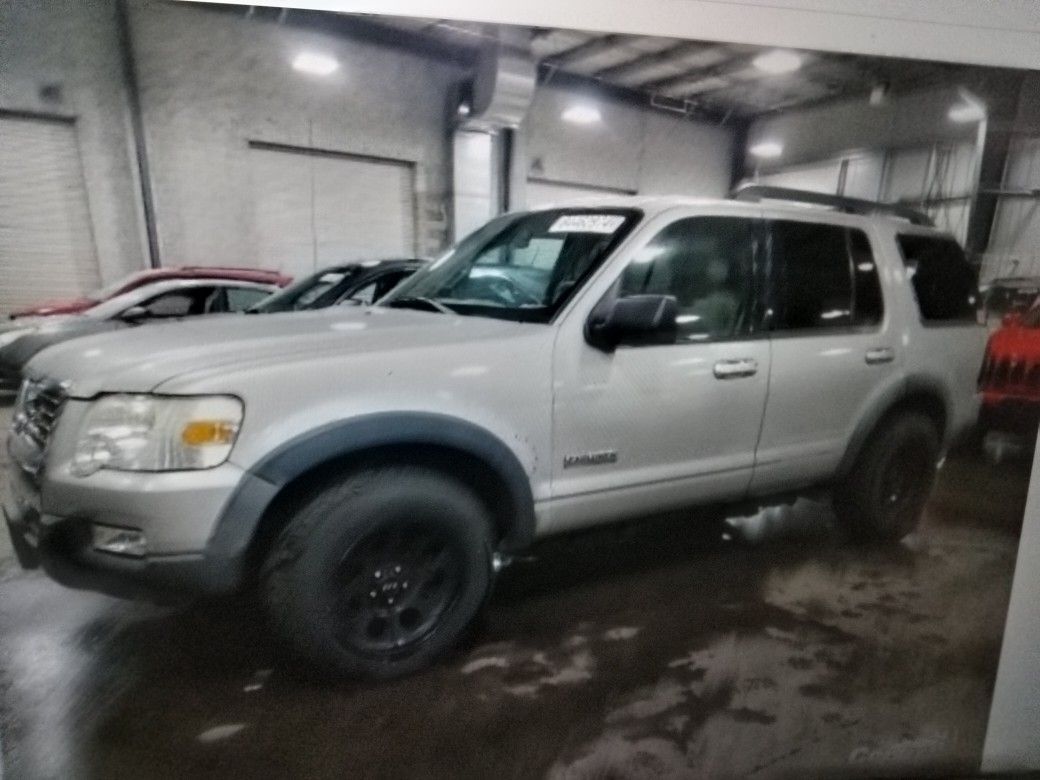 2007 Ford Explorer