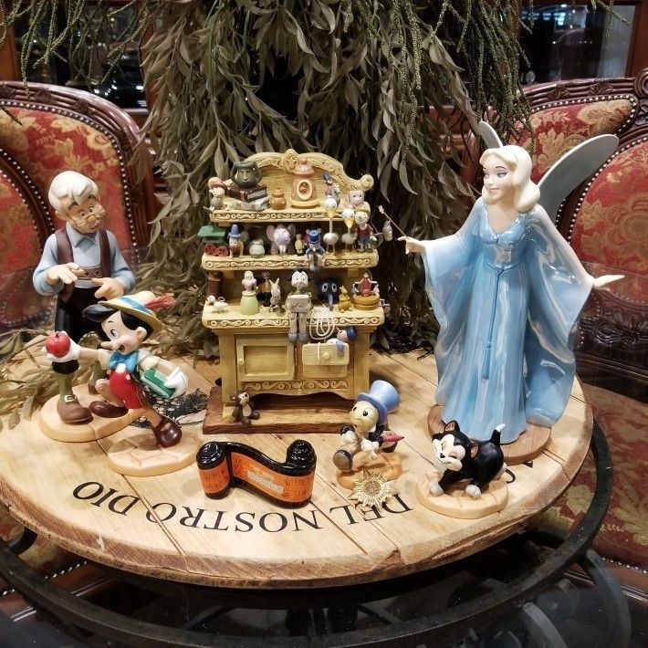 WALT Walt DISNEY CLASSICS Pinocchio Porcelain Set
