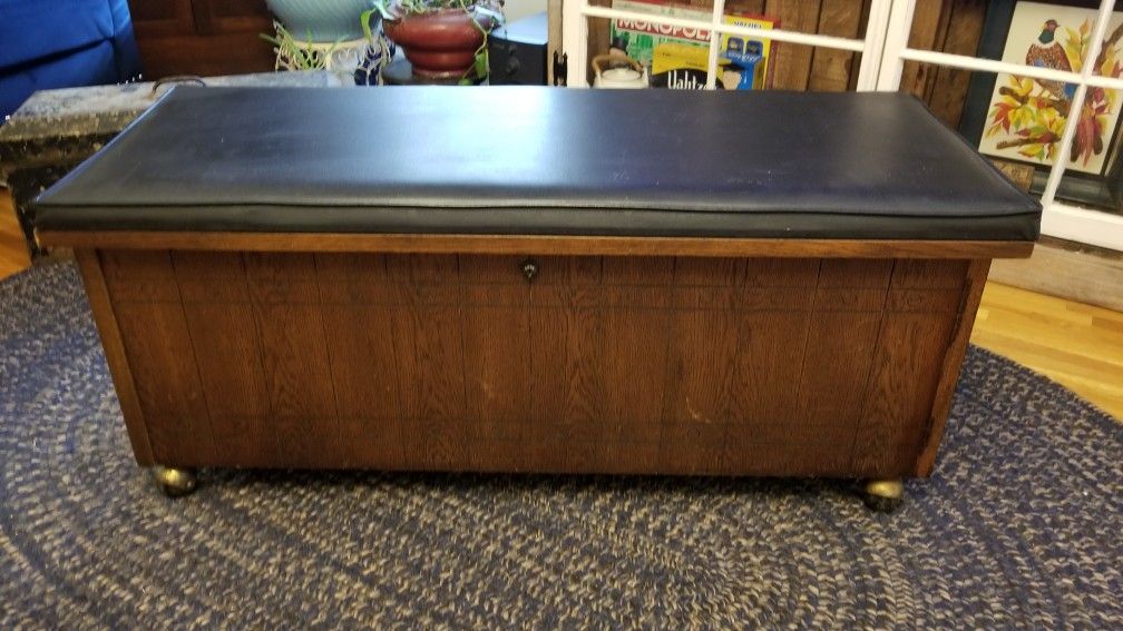 Vintage 1969 Lane Cedar Chest