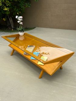 MID CENTURY Magazine Table
