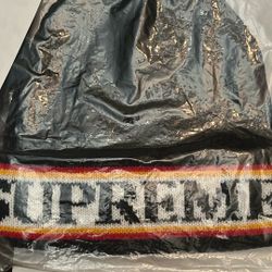 Supreme Cuff Logo Beanie 
