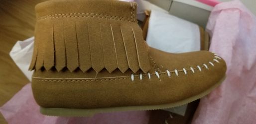 Brand new little girls moccasin boots