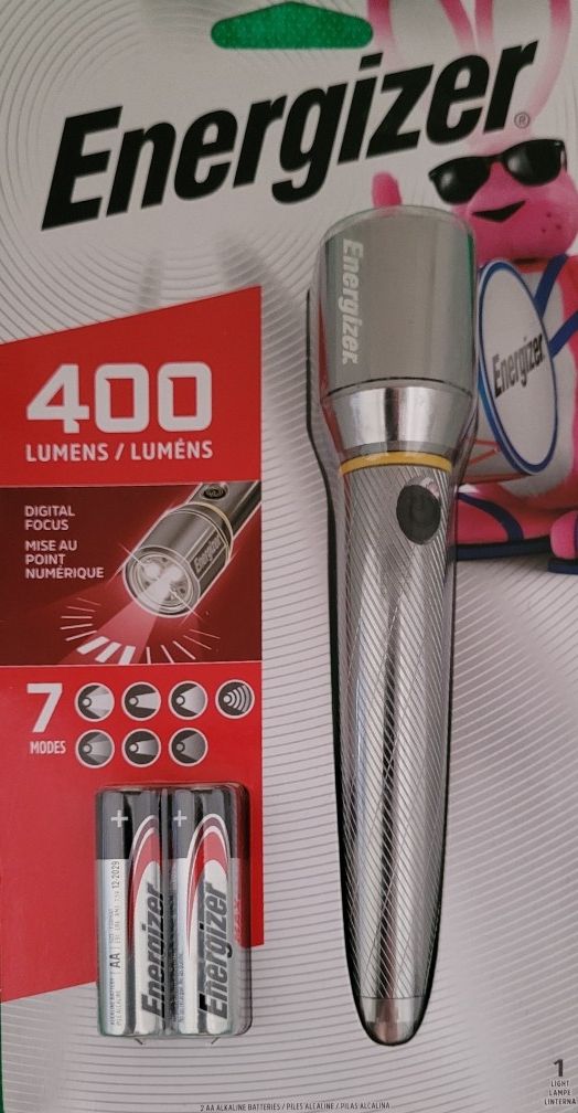 Energizer LED 400 Lumen Flashlight New/Sealed