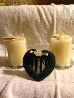 2 candles and picture frame