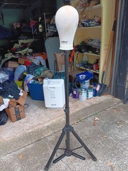Laflare Mannequin Head with Tripod Stand