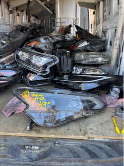 Nissan altima RIGHT USED OEM HEADLIGHT (2023-2025)