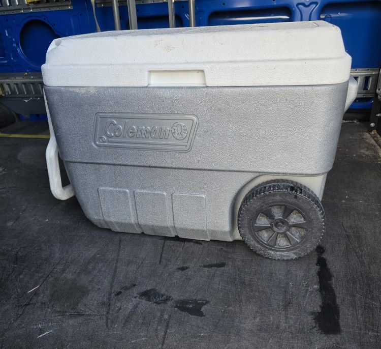 Coleman Cooler With Wheels