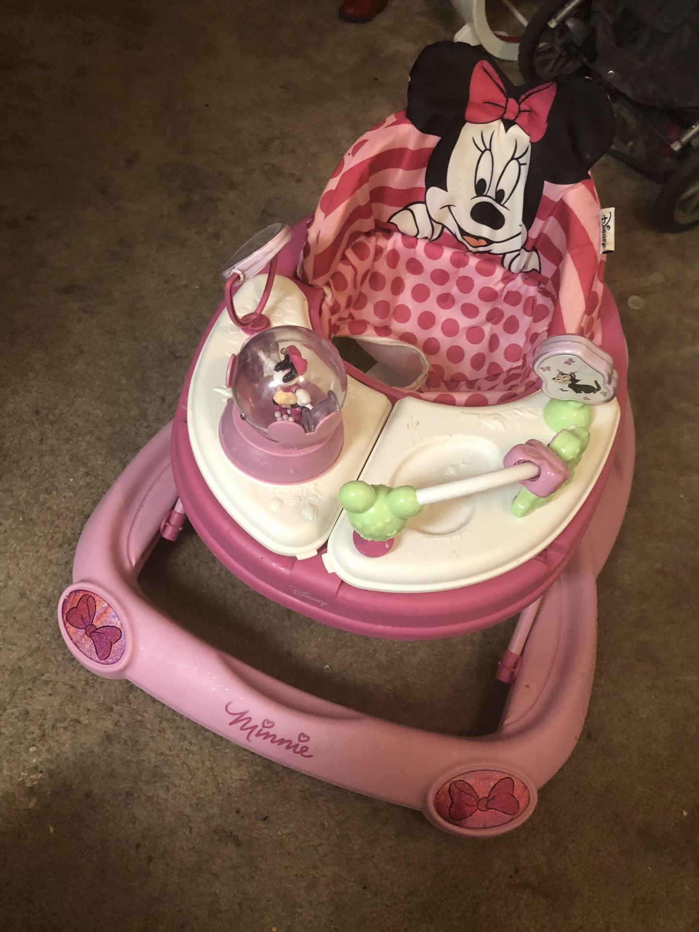 Baby Walker (Minnie Mouse )