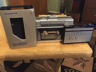 Vintage Sanyo Walkman