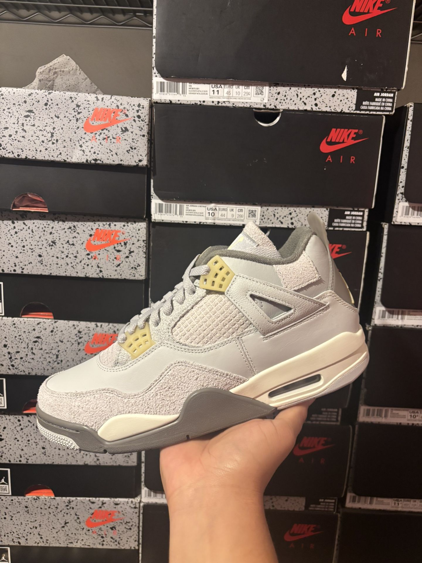 Jordan 4 Retro SE Craft Photon Dust