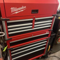 Milwaukee Tool Box 36in Wide 22in Deep