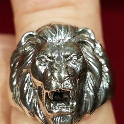 *NEW* Sterling silver "lion" ring