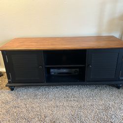 FREE - Tv Stand 