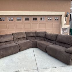 Huge Brown Sectional - FREE DELIVERY 🚚 