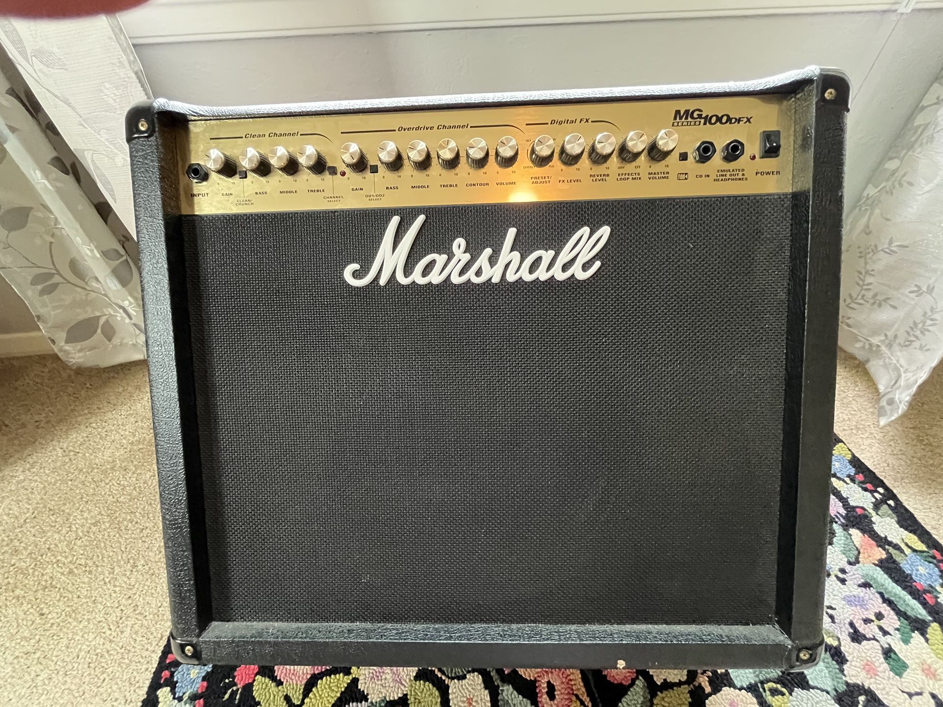 Marshall - MG 100 DFX Guitar Amp