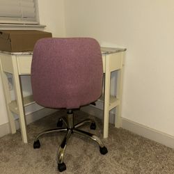 Stylish Pink Office Chair 