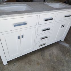 60" White Bathroom Vanity. 599.00
