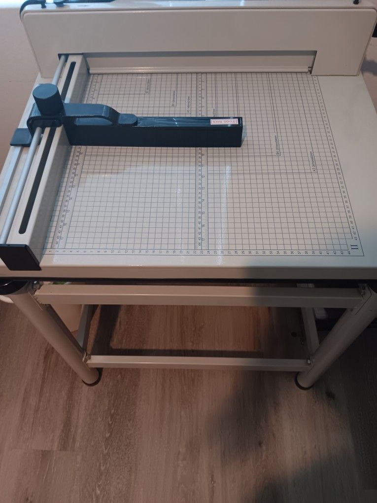 Cutter with Table