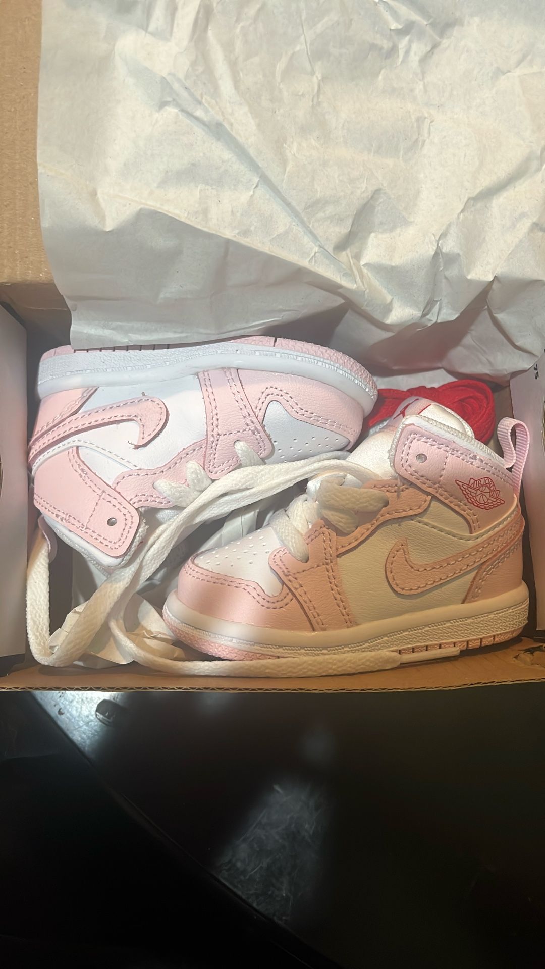 3c Jordan 1 mids