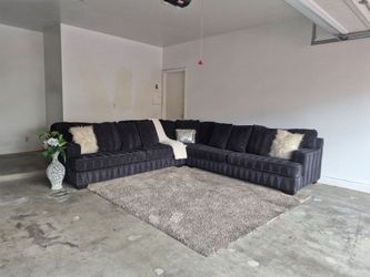Free Delivery- Rawcliffe Charcoal 3 Piece Sectional by Ashley Furniture