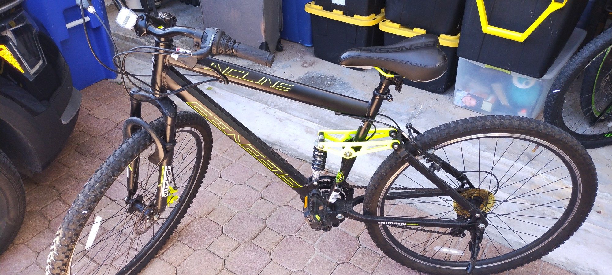 Vitesse Mountain Bike