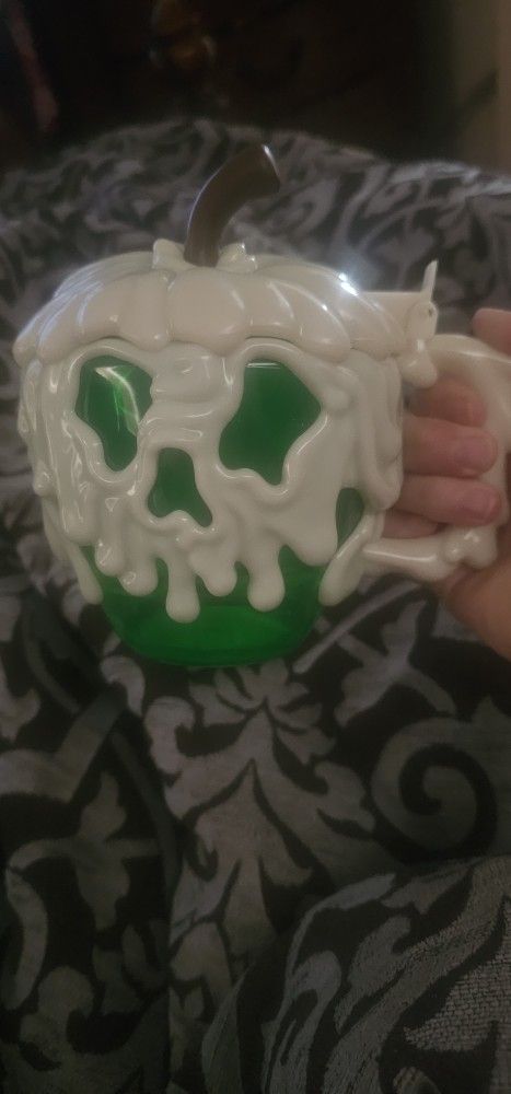Disney Poison Apple cup
