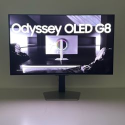 Samsung G8 OLED 32” 4K Monitor