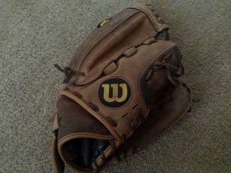 Girls fast pitch glove