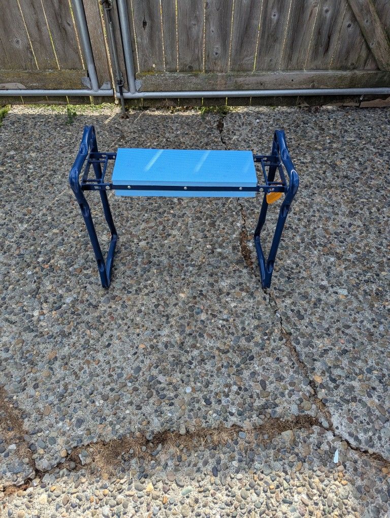 Garden Kneeling Bench  – Blue