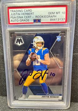2020 Panini Mosaic On Card Justin Herbert #204 Rookie Auto PSA 10