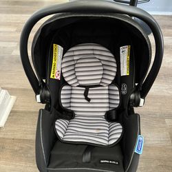 Graco travel lite system with car seat base