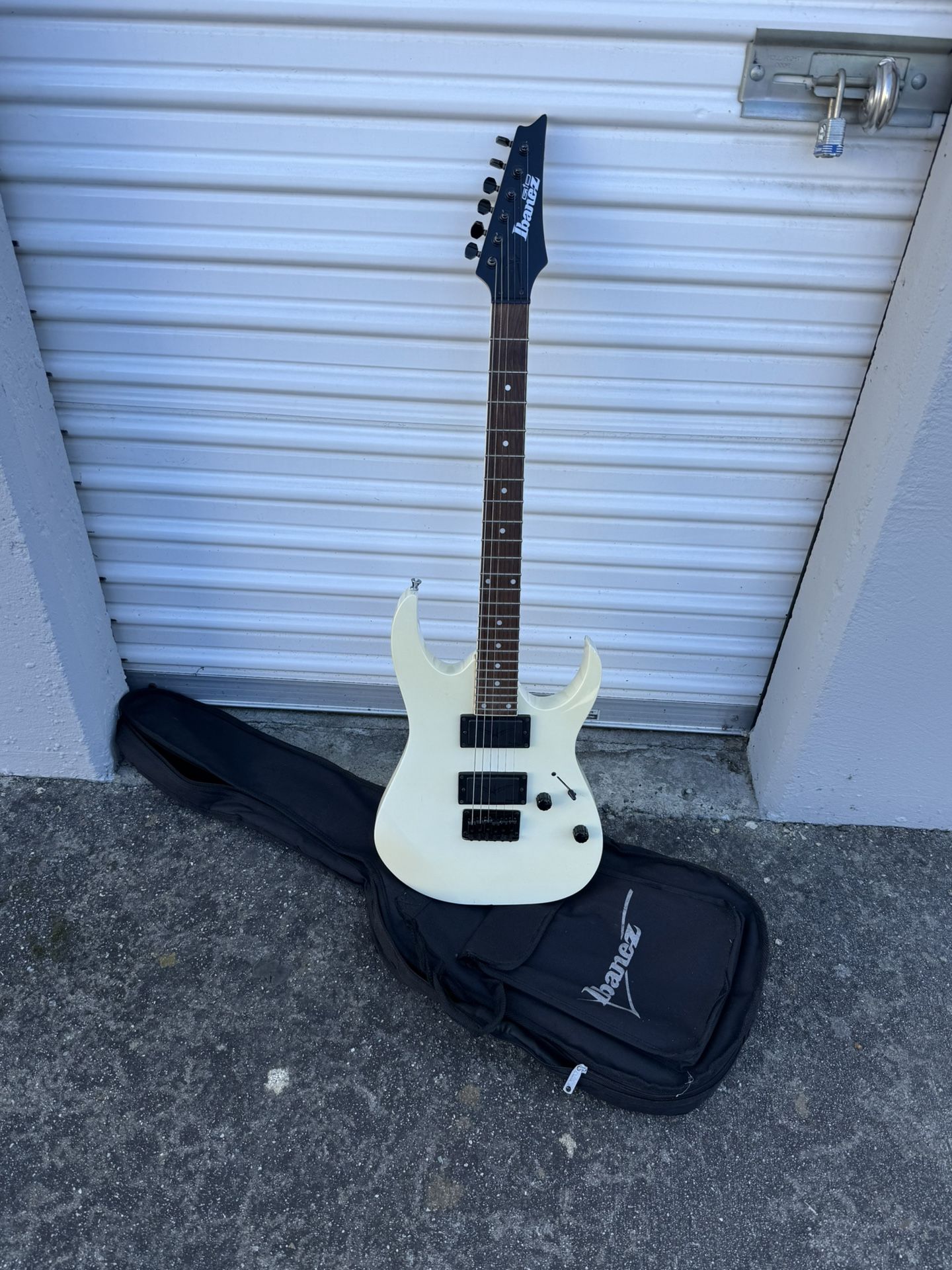 Electric Guitar 🎸. Full Size 