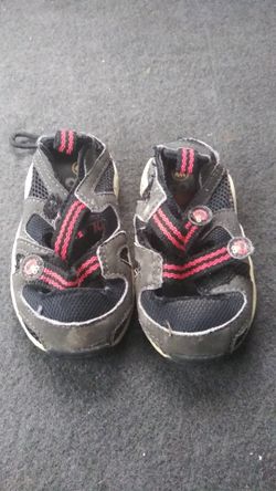 Little kids size 4 shoes