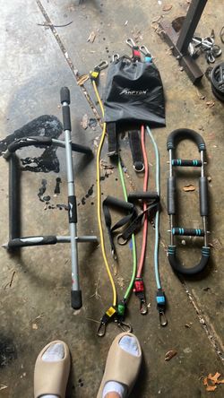 Arm trainer & pull up bar & bands