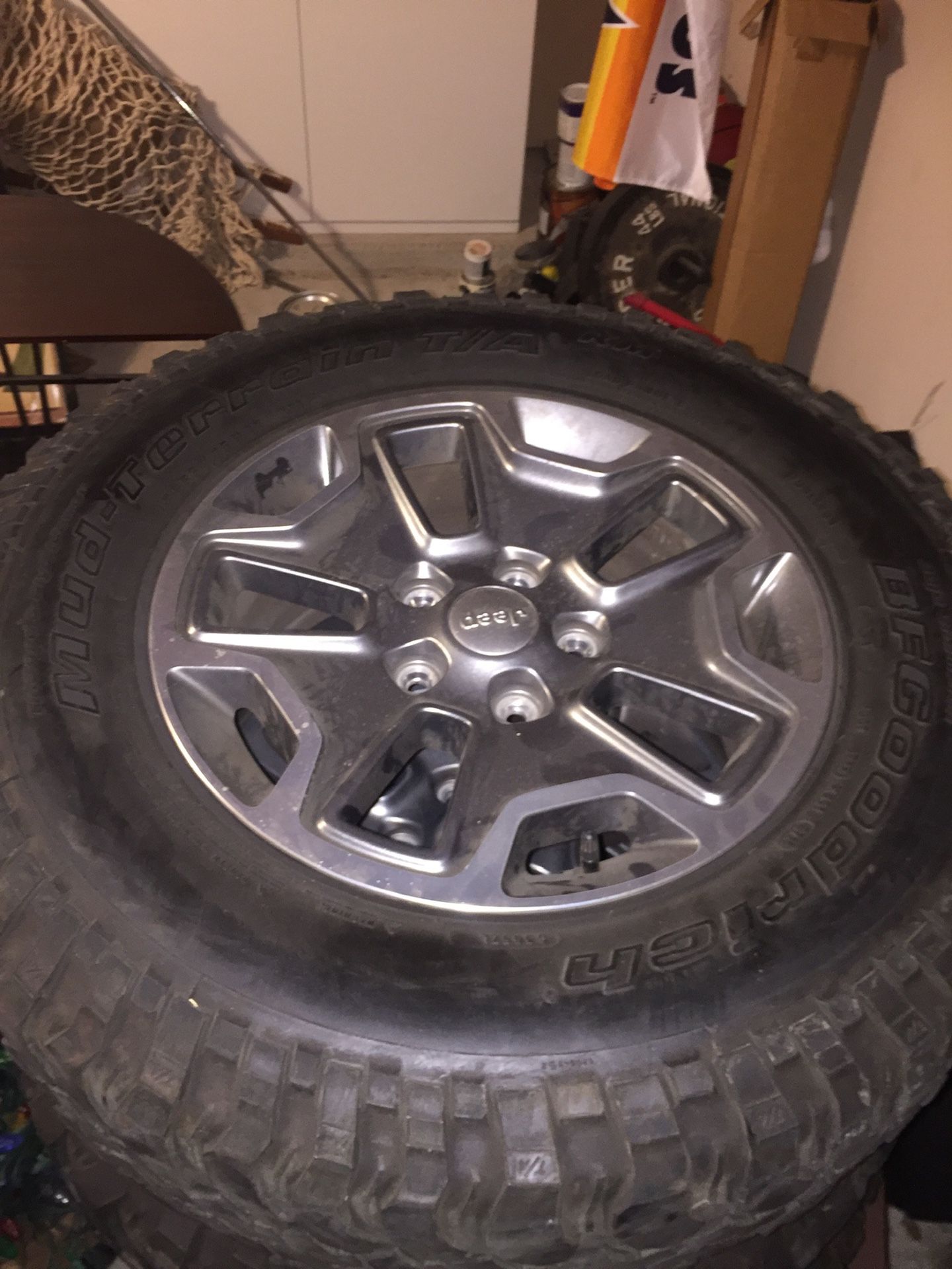 17 inch Wheels and Tires ( 2017 JEEP RUBICON )
