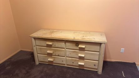 Makeup dresser
