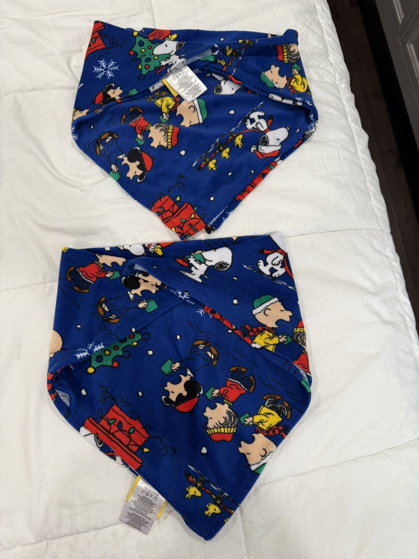 2 Snoopy Dog Bandanas Christmas