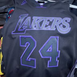 Kobe Bryant Jersey #24 