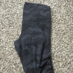 Lululemon Camo Leggings 
