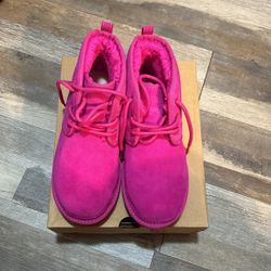 UGG Size 6 Kids 