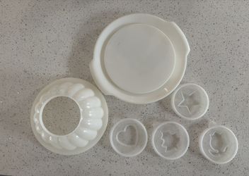 Vintage Tupperware Jello Mold