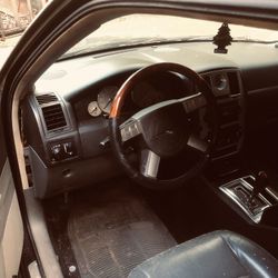 05 Chrysler 300c Body  And Interior Parts