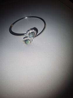 Gem bangle