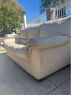 White Leather Couch 3-4 Seater