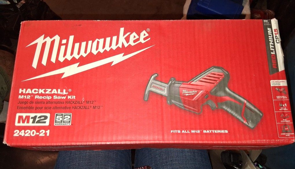 Milwaukee Hackzall M12 Recip Saw Kit