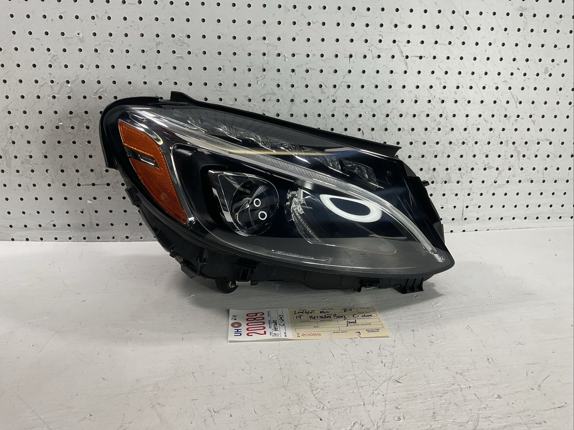 2015 2018 MERCEDES BENZ C CLASS C300 RIGHT SIDE LED HEADLIGHT LAMP OEM