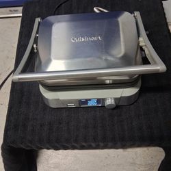 USED IN PRISTINE CONDITION, "CUSINART" NON STICK, STAINLESS STEEL DIGITAL, GRIDDLE / GRILL, "CUSINART" A NAME YOU CAN TRUST!!!