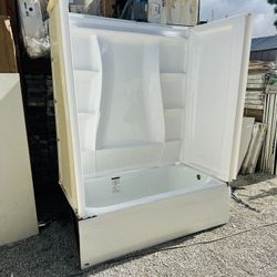 Hi every one we have this set walls and tub have some cuts both items we selling for$275 both items. Retail price both items $835   Also i have new on